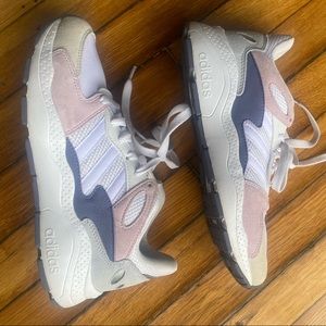 Adidas 8.5 Chaos Sneaker